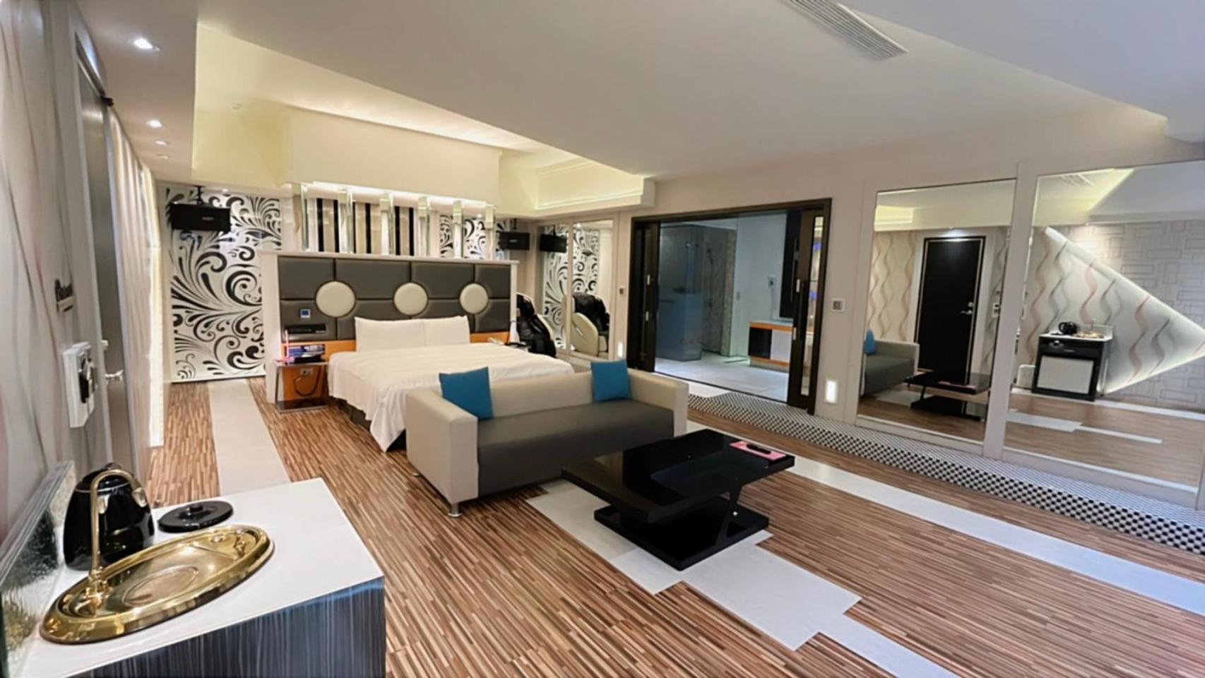 Soho Motel Taoyuan Dış mekan fotoğraf